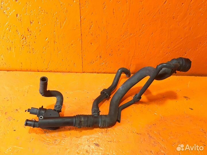 Патрубок (трубопровод, шланг) OEM:038121132d Skoda