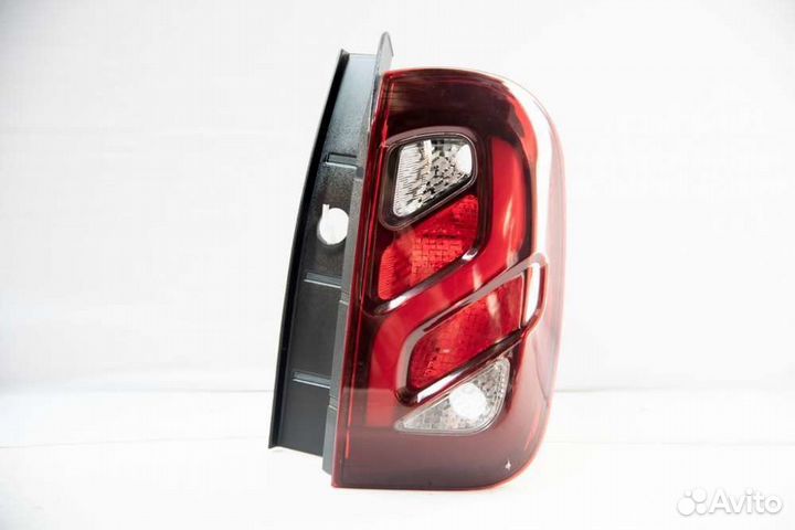 Фонарь задний правый Renault Duster 2015