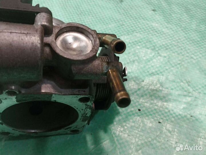 Дроссельная заслонка Volkswagen Passat B3