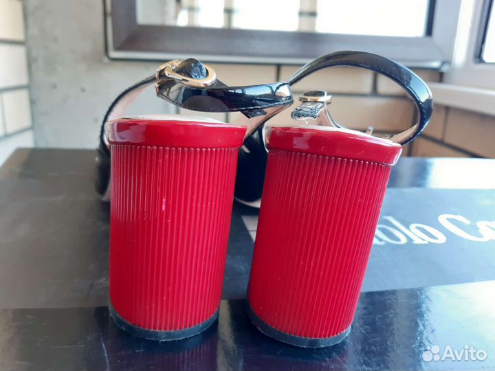 Босоножки 38