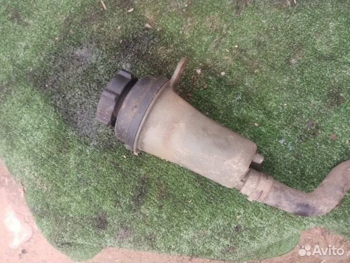 Бачок гур Ford Focus 2008