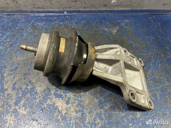 Подушка двигателя правая Infiniti G V36