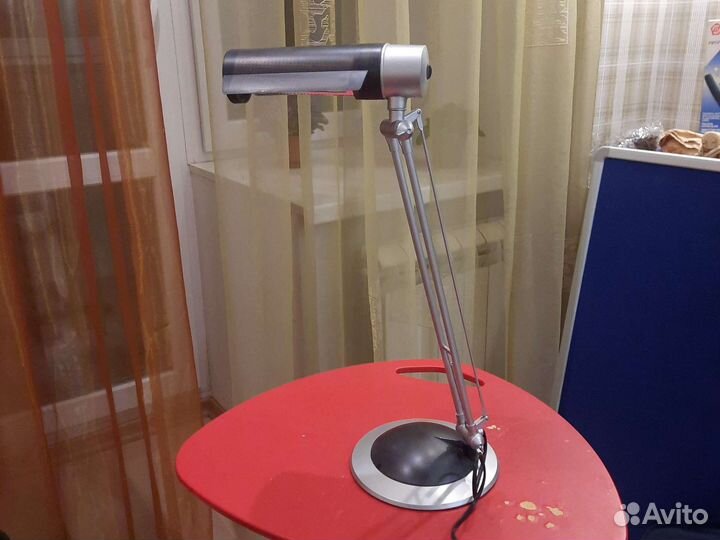 Лампа настольная