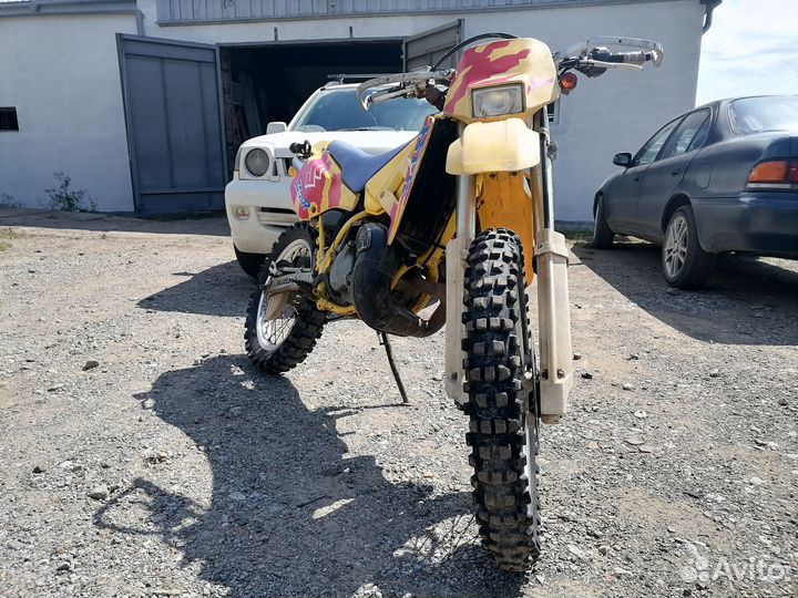 Suzuki TS 125