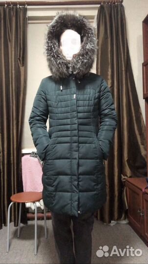 Пуховик женский 46 48 размер италия с мехом зимний