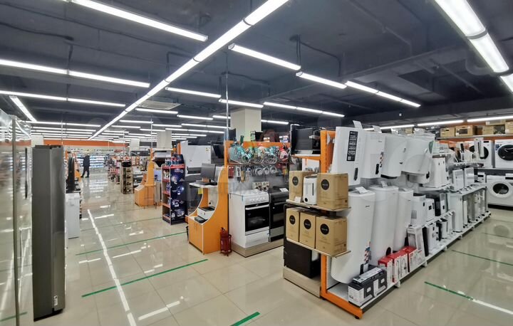 Магазин 717 кв.м на красной линии по Бакалинской