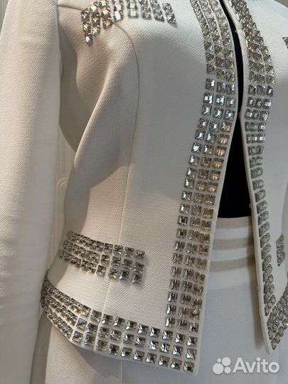 Женский костюм белый, размер S