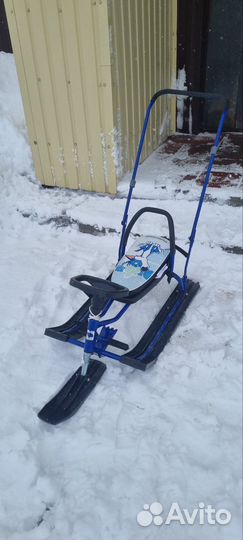 Детский снегокат с ручкой