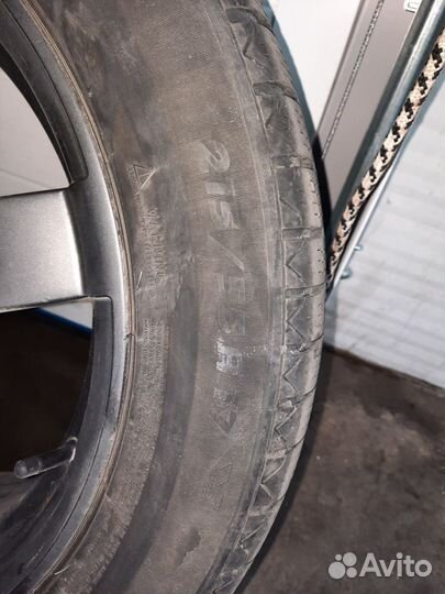 Комплект покрышек и дисков литых