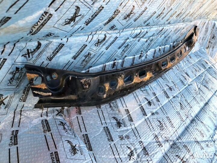 Кронштейн бампера передний Lexus Lx 570 2007-2011