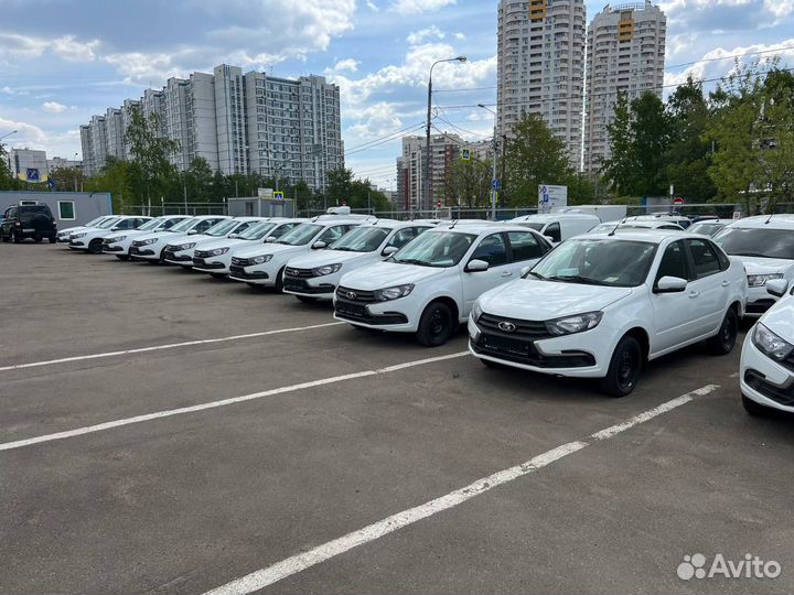 Водитель на авто компании