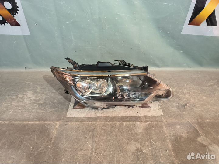 Тойота Камри V55 2017- Фара правая exclusive 33017
