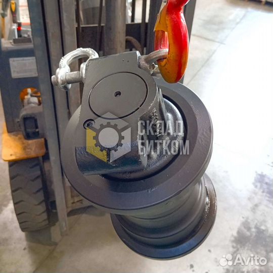 Каток опорный Liebherr R961BLC