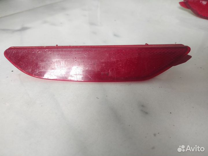 Отражатель задний Kia Rio 3