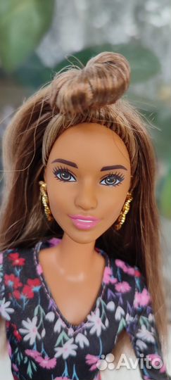 Редкая Барби фешенка на йоге