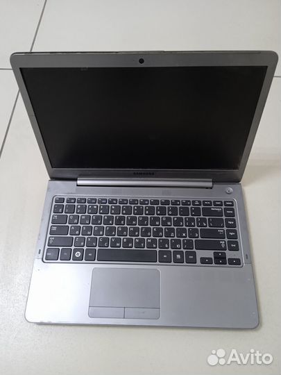 Ноутбук samsung np530