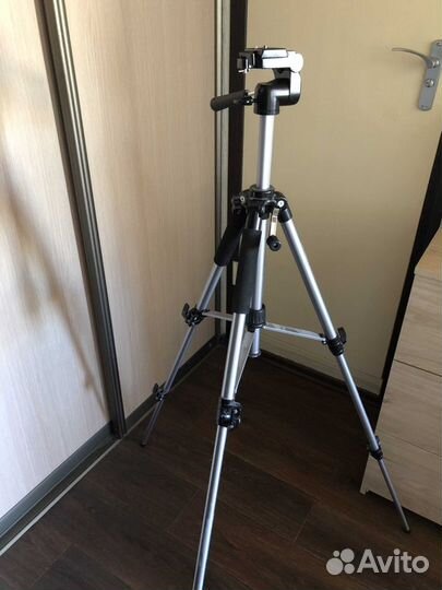 Штатив для фотоаппарата