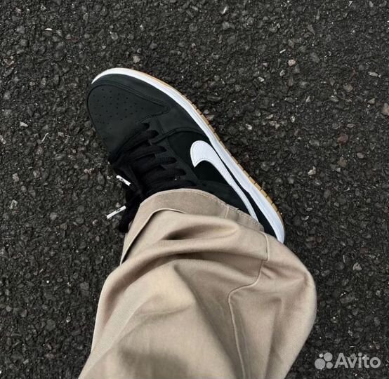 Кроссовки мужские Nike SB Dunk Low Black / White