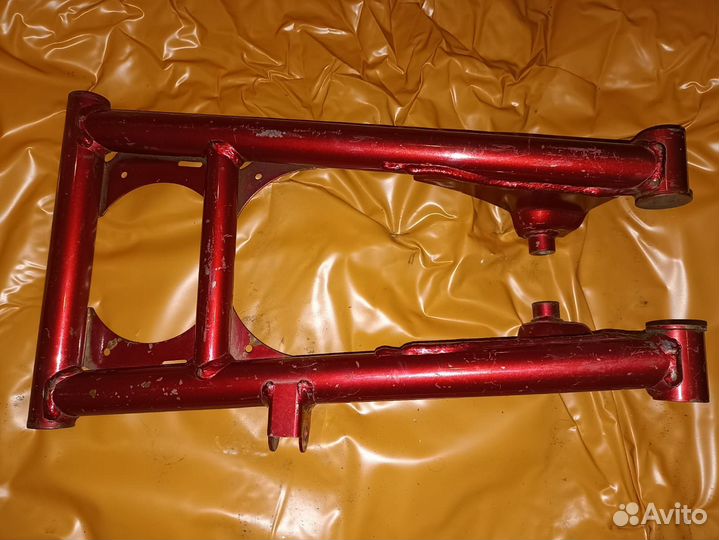 Правый нижний рычаг снегохода yamaha RX-1 MTX