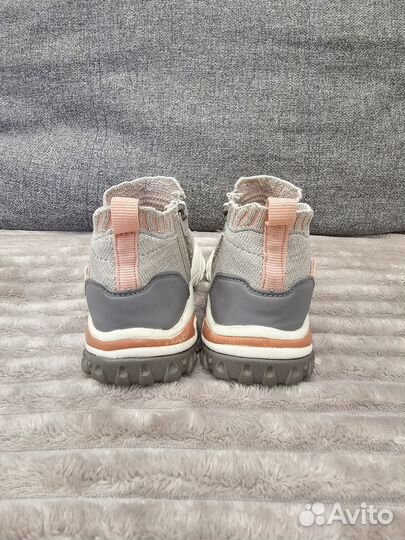 Кроссовки Zara для девочки 23 размер