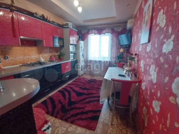 3-к. квартира, 95,6 м², 2/10 эт.