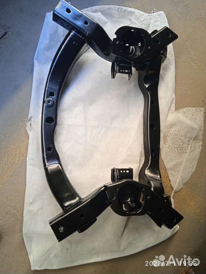 Подрамник передний dodge Challenger LC