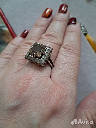 Серебряные серьги с топазом