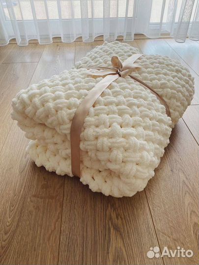 Плед воздушный вязаный для новорожденного