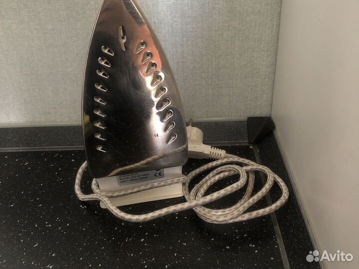 Утюг Sterlingg ST-6854