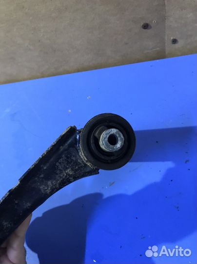 Рычаг передний верхний Mercedes w210 w208 w202