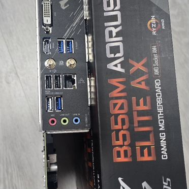 Материнская плата Gigabyte B550M aorus elite AX