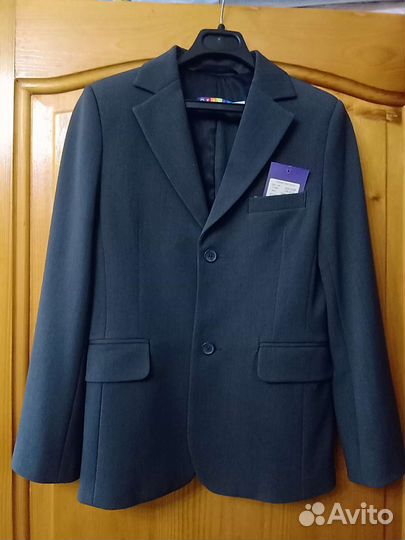 Новый пиджак на мальчика школьный