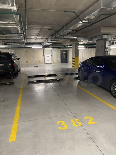 Машиноместо, 14 м²