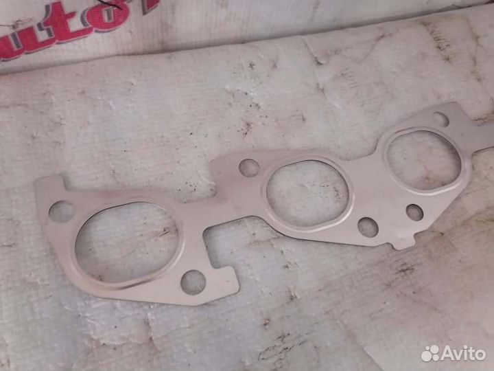 Прокладка выпускного коллектора Suzuki Sx4 1