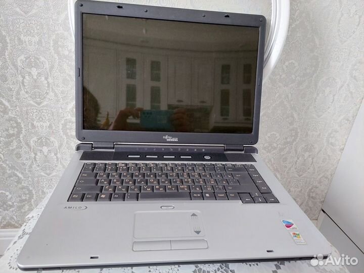Ноутбук Fujitsu Siemens Amilo M1437G