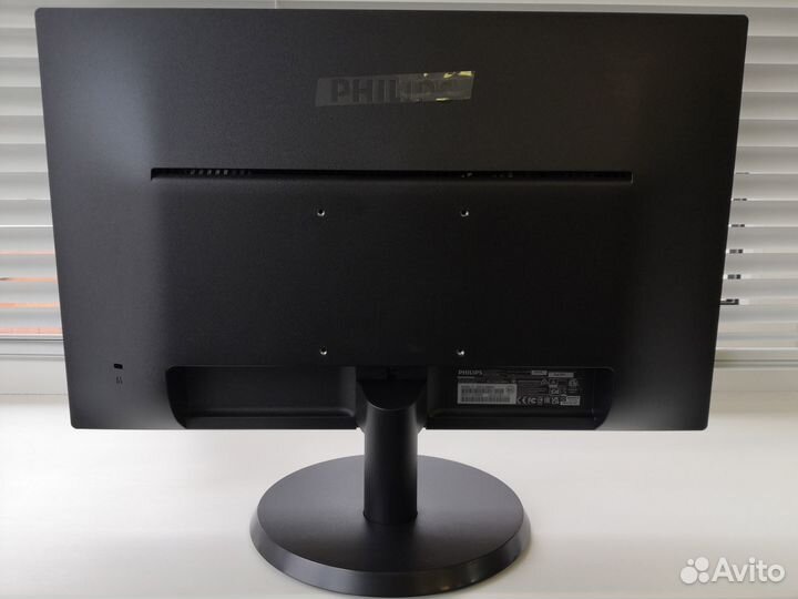 Монитор Philips 223V5 21.5
