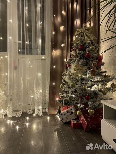 Елка искусственная заснеженная