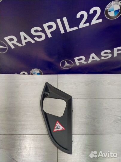 Накладка замка капота передняя левая Bmw 523I F10