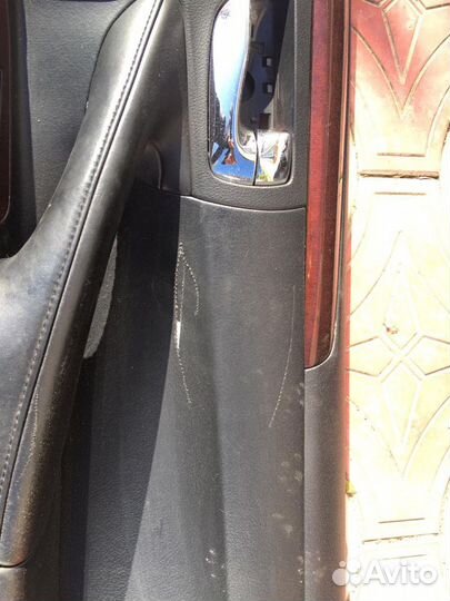 Lexus LX570 обшивка двери задней правой