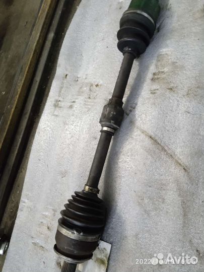 Привод правый Mitsubishi Grandis 4wd