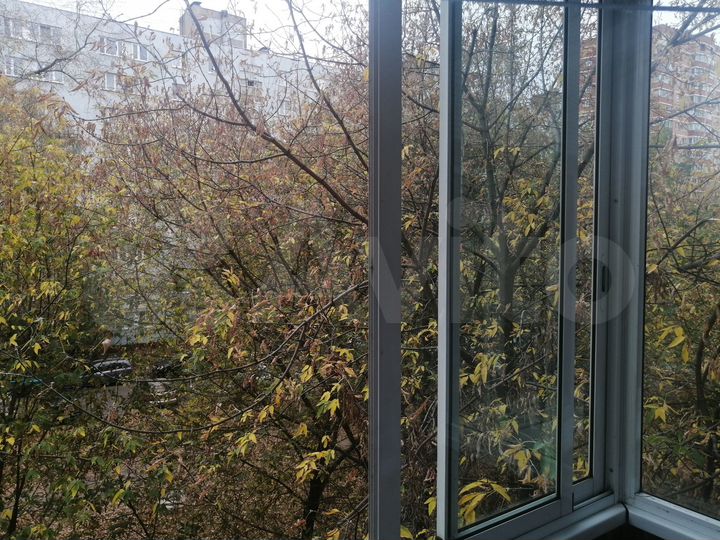 2-к. квартира, 43 м², 3/9 эт.