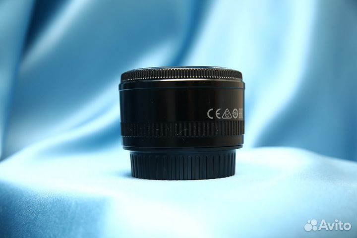 Canon EF 50mm f/1.8 II в хорошем состоянии