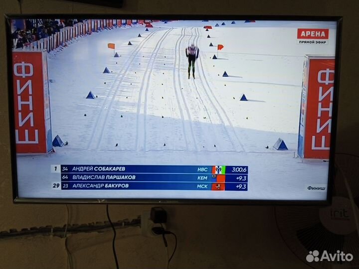 Телевизор LED Samsung 32 дюйма (81см.)