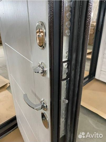 Дверь входная с терморазрывом
