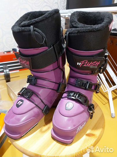 Горнолыжные ботинки