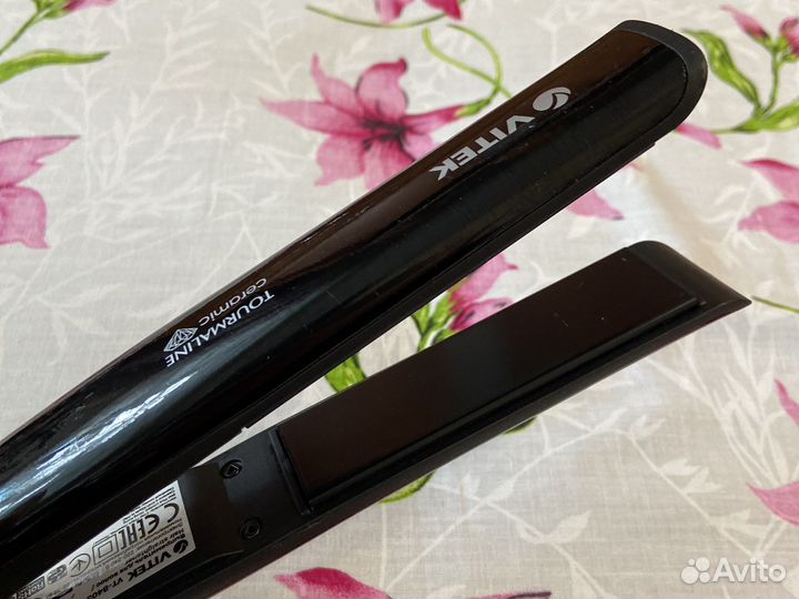 Выпрямитель для волос Vitek VT-8403