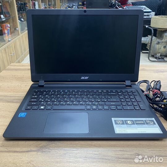 Acer Aspire ES1-553-P2Y0