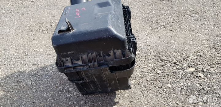 Mitsubishi Lancer 10 Корпус воздушного фильтра