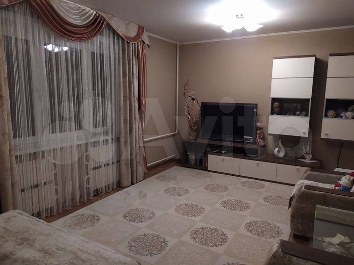 4-к. квартира, 113 м², 5/10 эт.