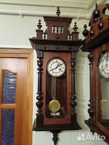 Старинные настенные часы с боем